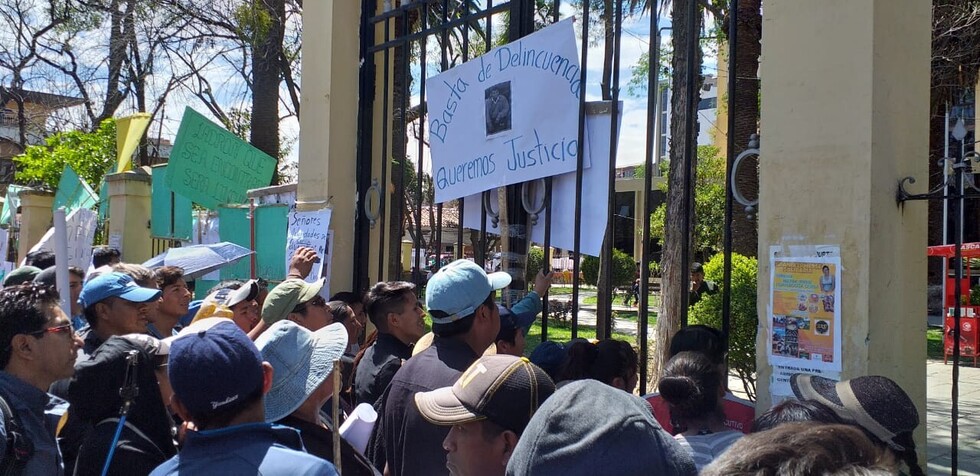 Marcha de gremiales de Tarija exige seguridad en el mercado Campesino