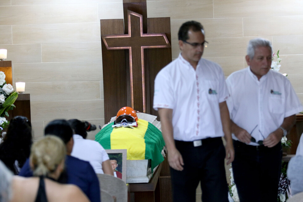 La consternación crece tras la muerte de los bomberos