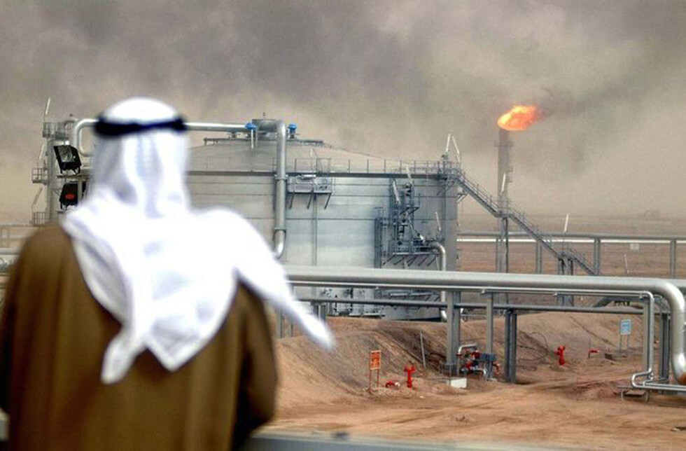 Sube el precio del petróleo luego de ataque a reservas