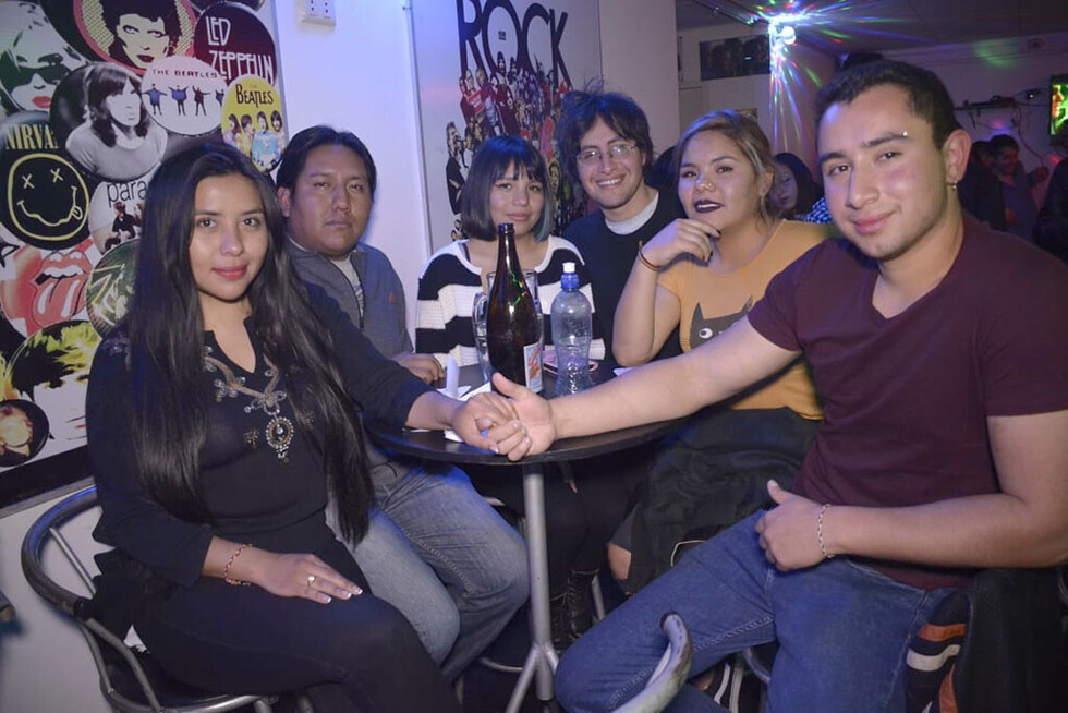 Disfrutando  de la música en vivo