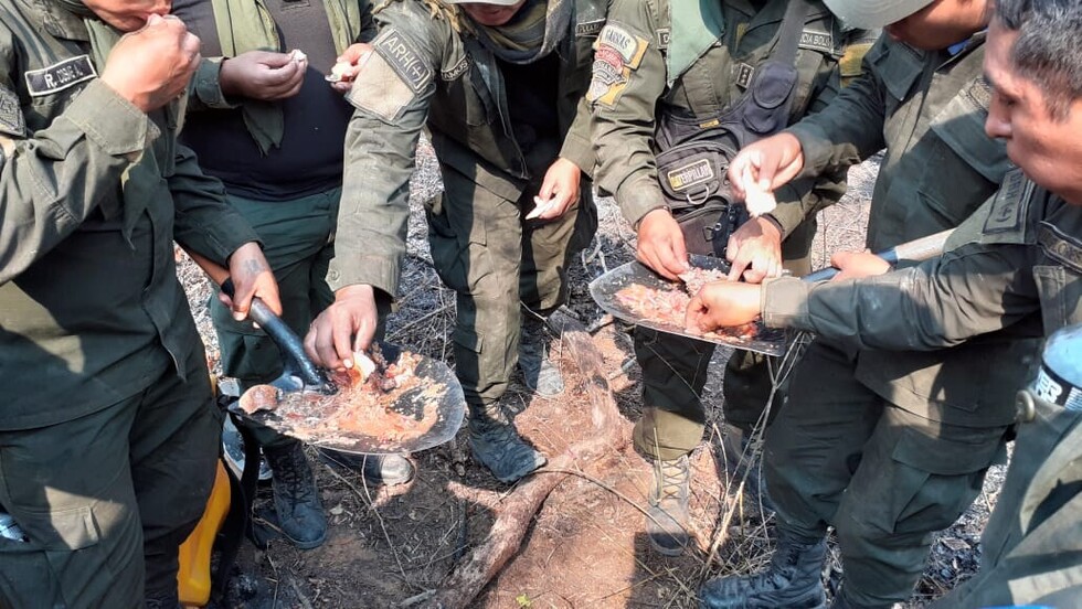 Policías de Tarija aún combaten el fuego en la Chiquitanía