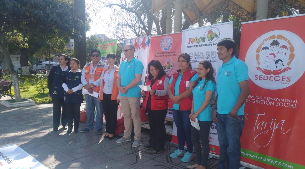Buscan promover el lenguaje de señas en Tarija