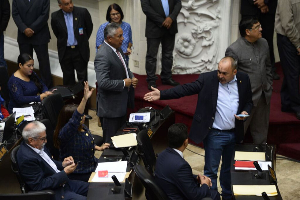 Venezuela: buscan reinstitucionalizar la Asamblea Nacional