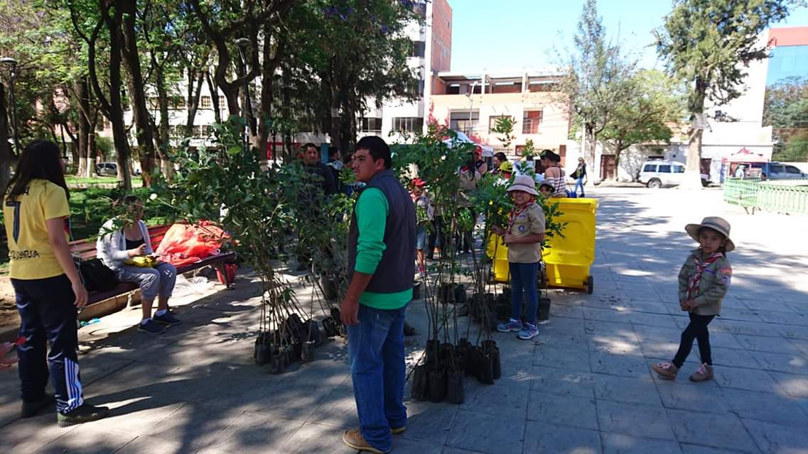 Scouts Tarija se une a campaña “Limpiar el mundo”