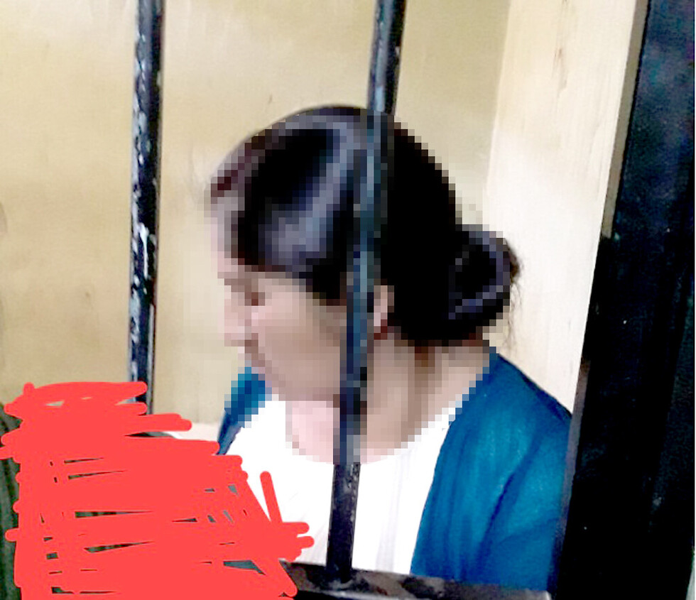 Víctima atrapa a mujer que le robaba el celular en el Campesino