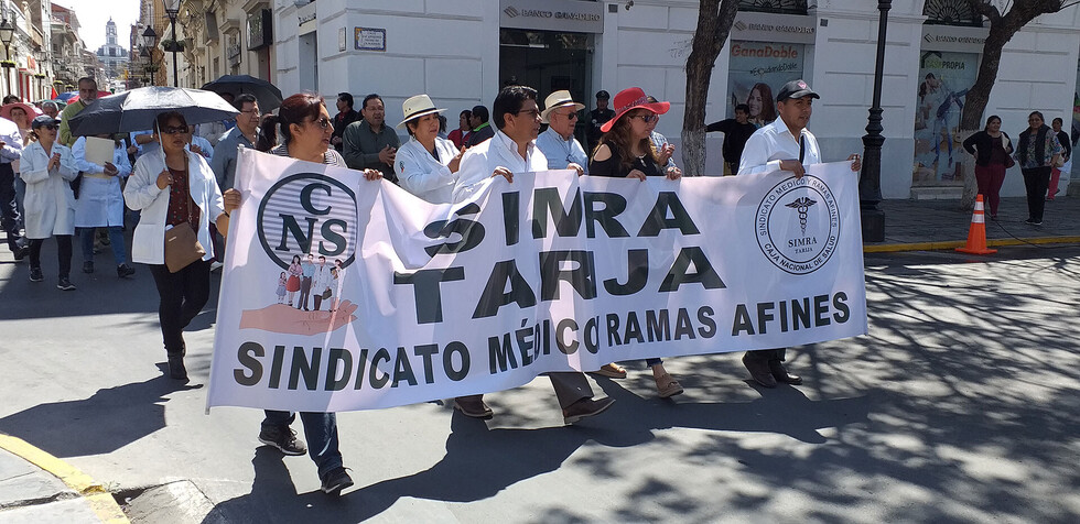 Juntas vecinales advierten con intervenir paro de los médicos