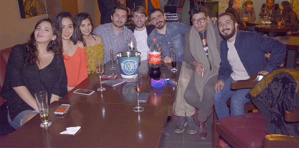 Una noche  de amigos en El Pub