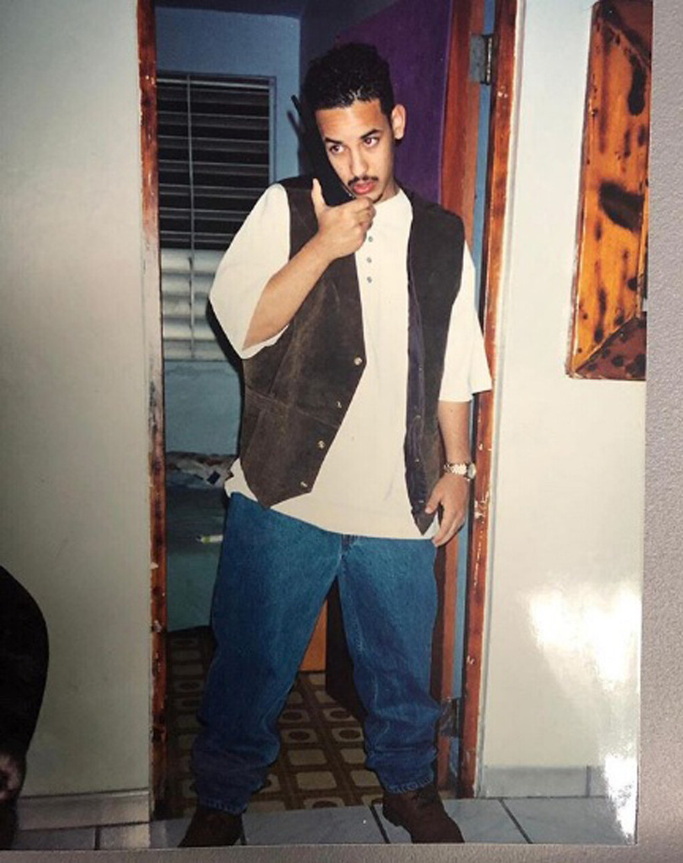 Daddy Yankee  publicó foto de él con bigote