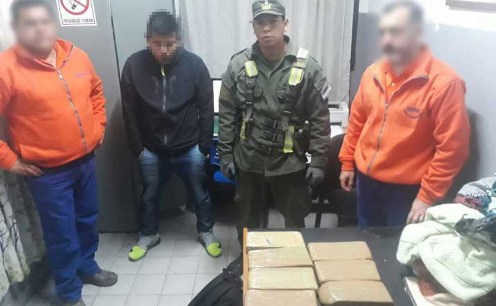 Boliviano cae en Argentina  con 6 kilos de marihuana