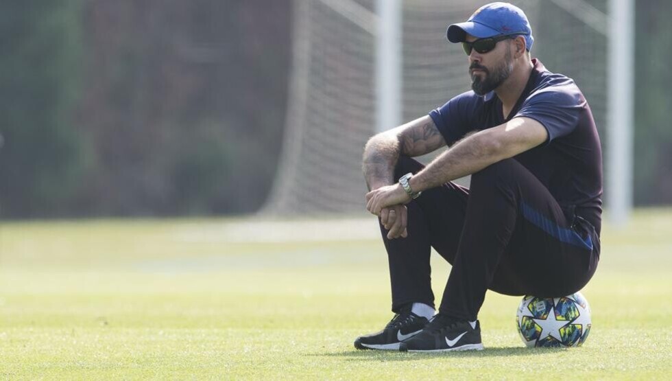 El Barcelona despide a Valdés como entrenador del juvenil