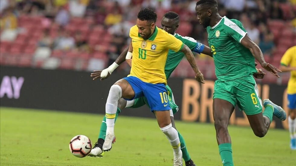 Senegal amarga a Neymar su partido Cien con Brasil