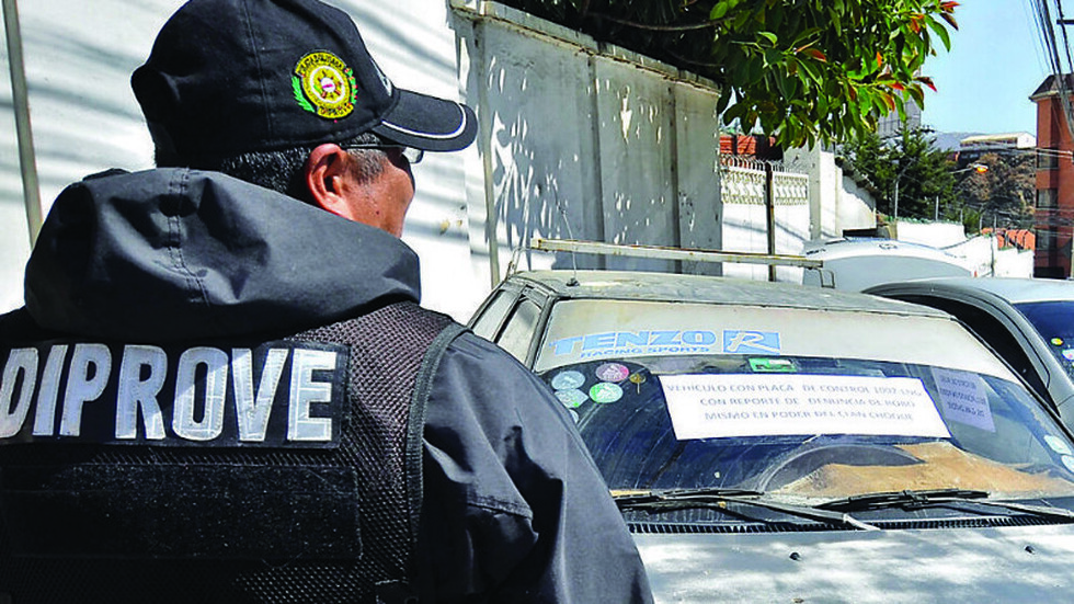 Policía recuperó en 2 horas vehículo robado