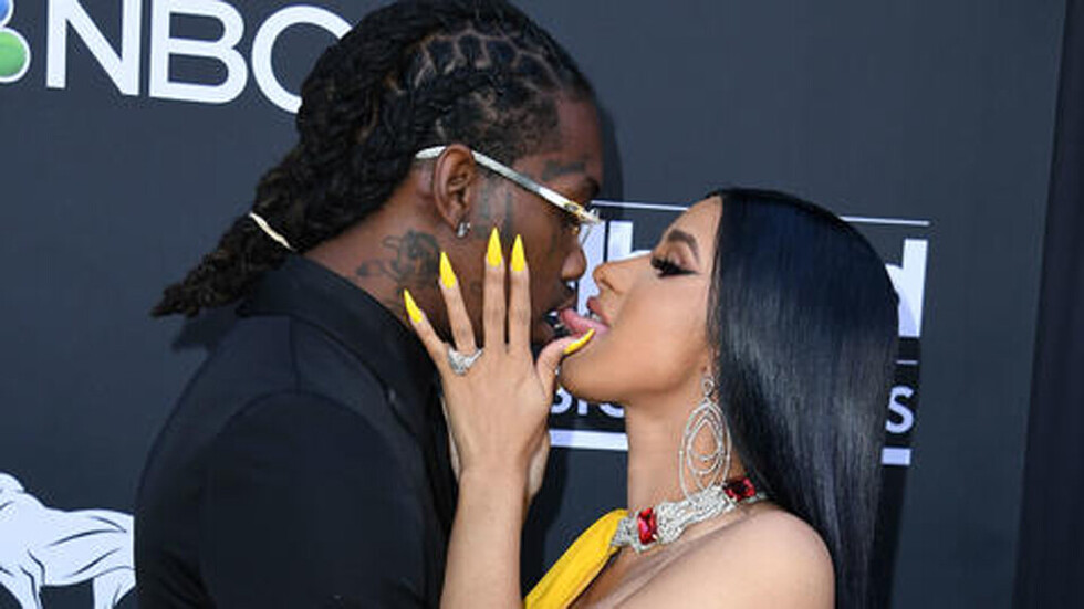 Offset felicitó con pasión a su amor, Cardi B
