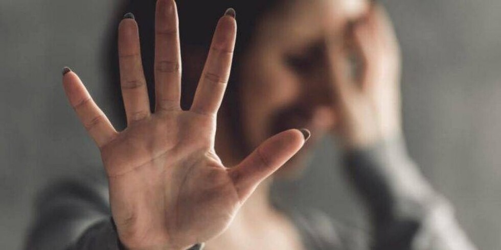 Un sujeto estuvo a punto de cortar el cuello a su ex