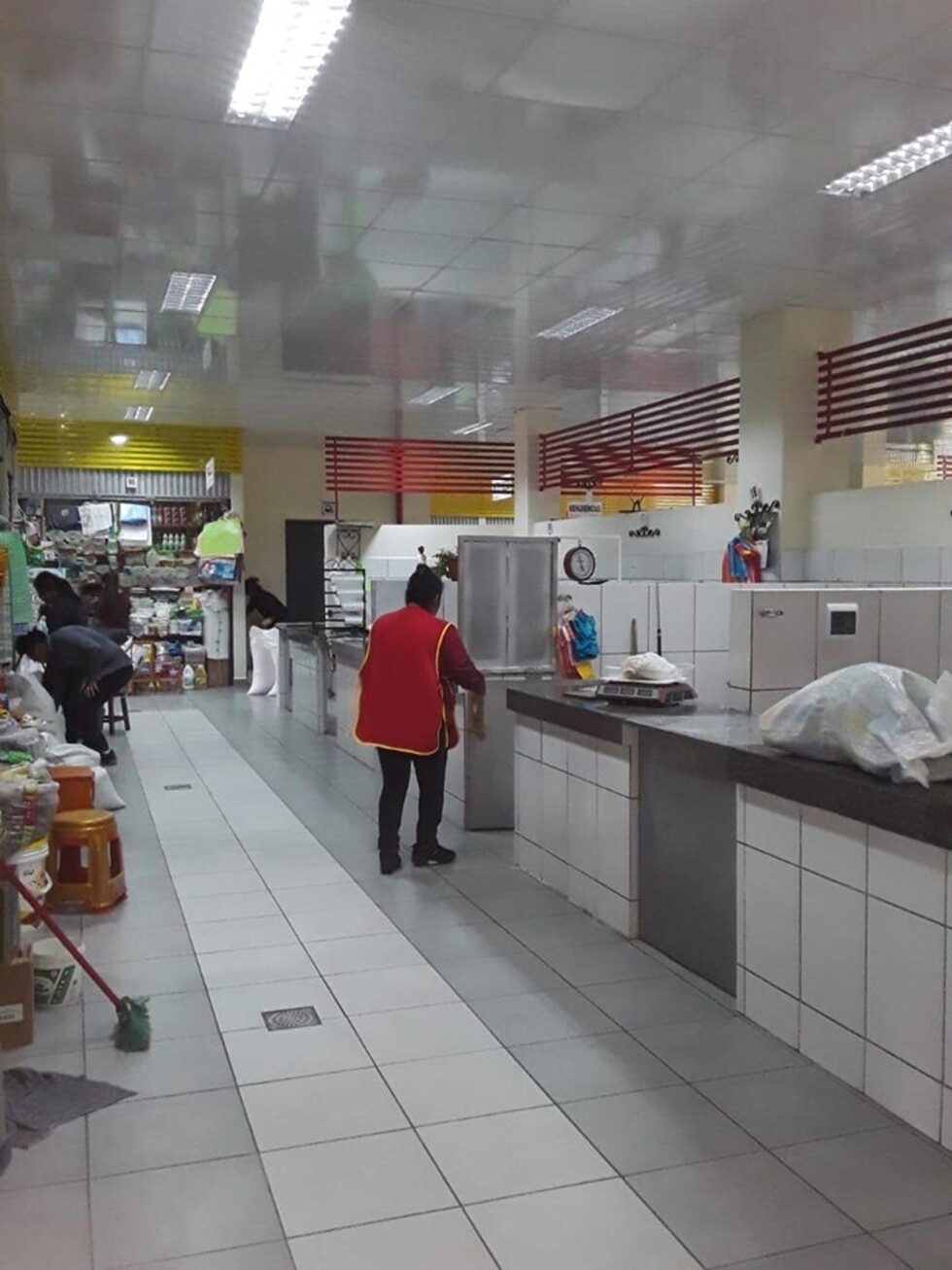 Comerciantes buscarán forma de no suspender ventas por el paro en Tarija