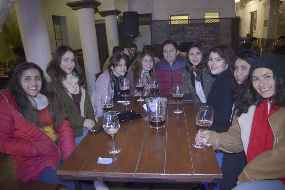 Música  y amigos    en la chura Tarija