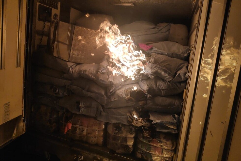 Decomisan 76 vehículos con mercadería de contrabando