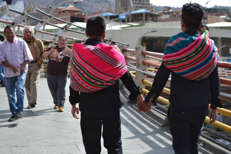 Cholos, pobres y maricas: El programa de radio boliviano que busca resistir desde la identidad