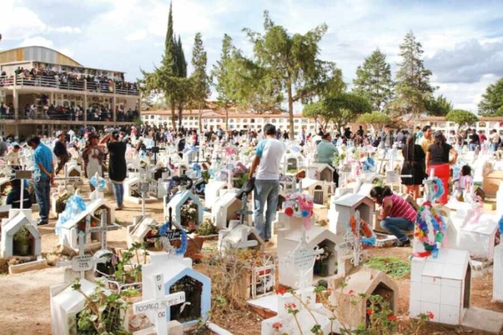 Esperan la visita de unas 20.000 personas al cementerio de Tarija en fiesta de 'Todos Santos'