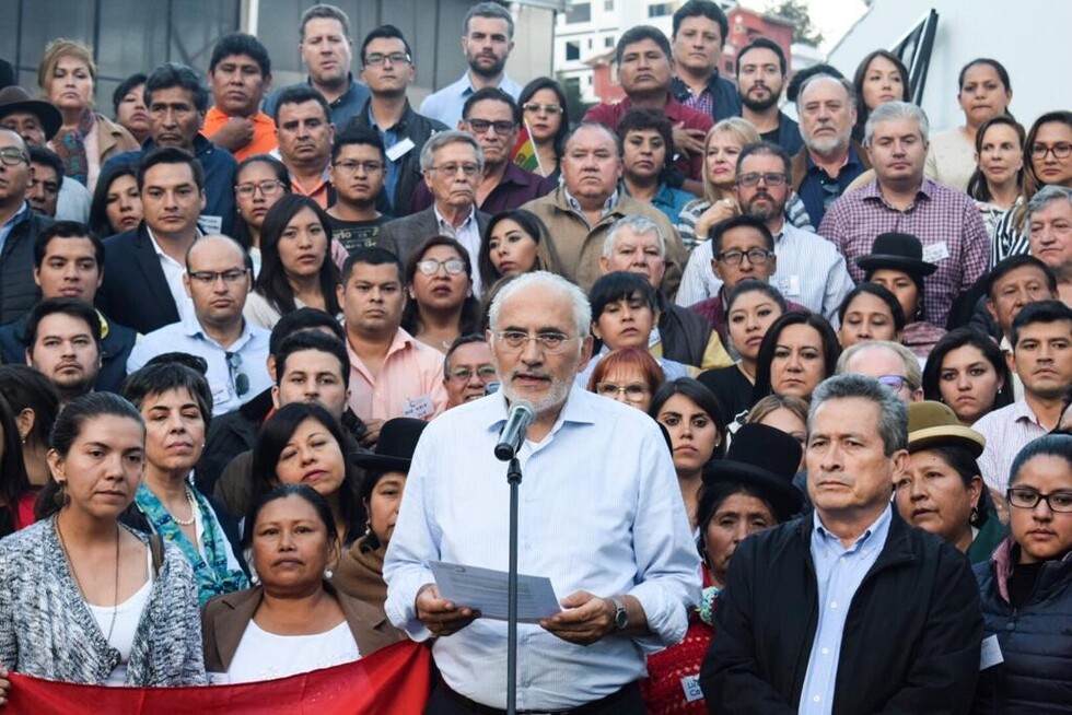 Mesa apuesta por la vía democrática y exige convocar nueva elección con nuevos Tribunales Electorales