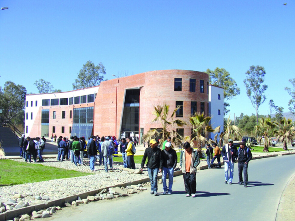 El 78% de los jóvenes tarijeños no logra una formación superior
