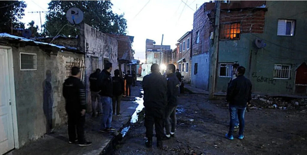 Atravesaron  de un disparo  a joven en  pelea narco
