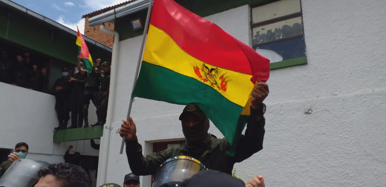Movilizaciones y vigilia a dependencias de la Policía continúan en Tarija
