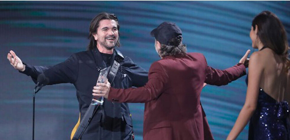 Juanes lloró  por homenaje  de Metallica