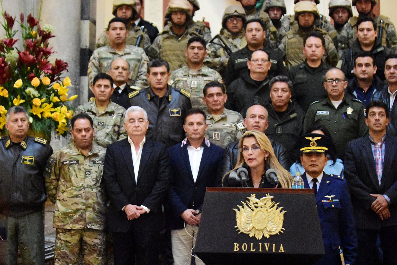 Gobierno sitiado