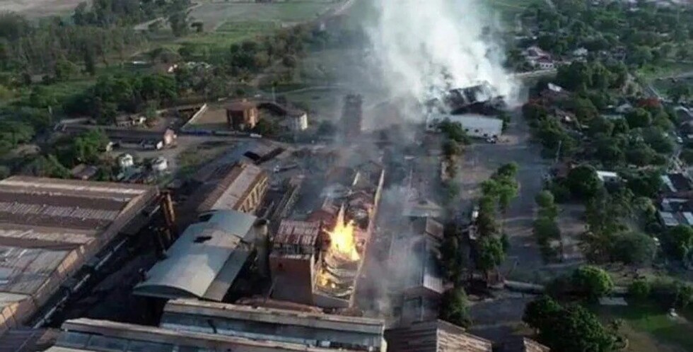 Incendio de fábrica en Jujuy deja 5 muertos y un pueblo evacuado