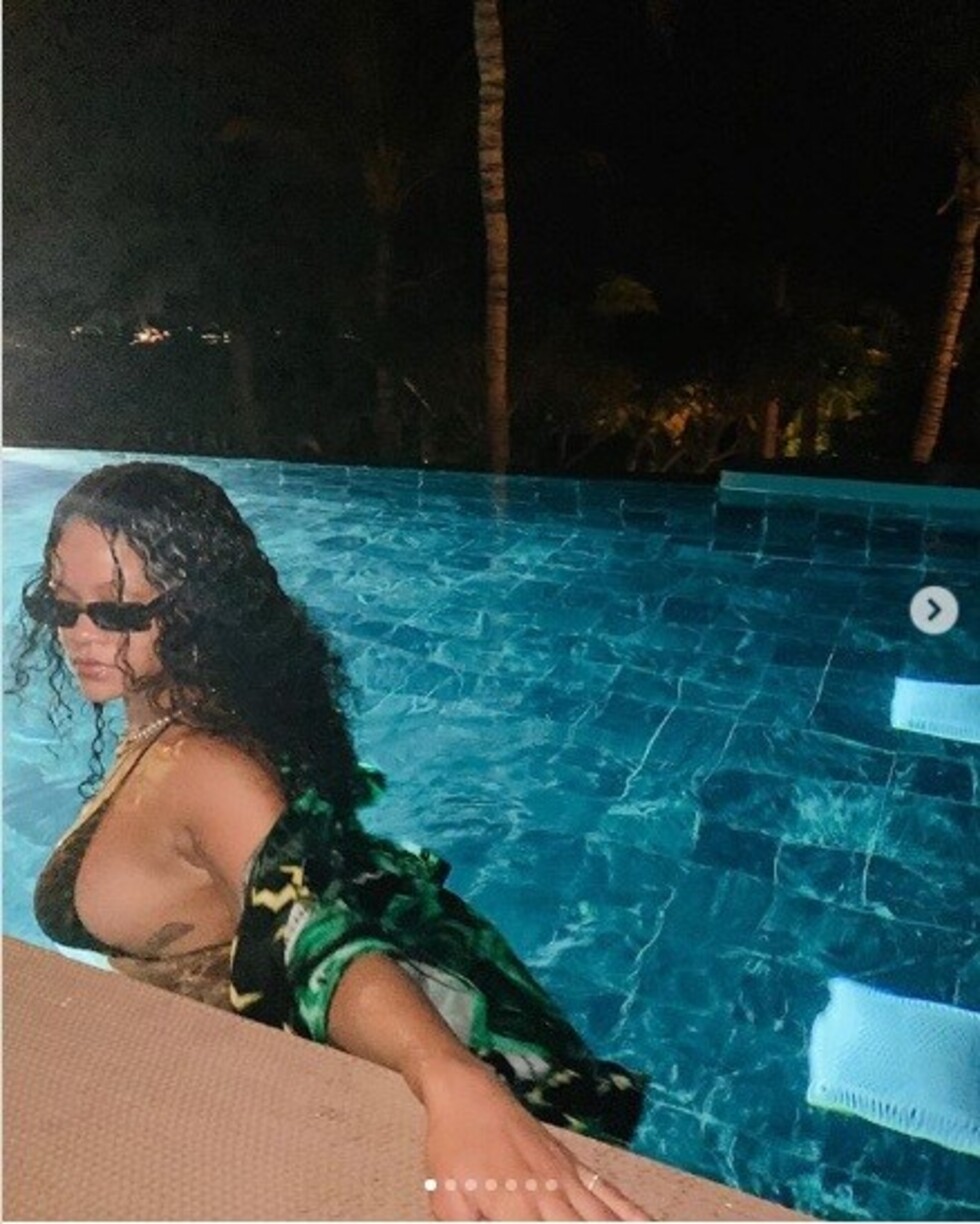 Rihanna usó  atrevido bikini en Instagram
