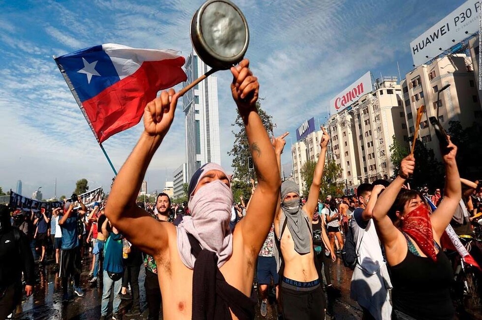 Violentos disturbios cierran jornada de protestas en Chile