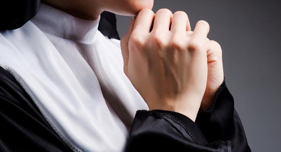 Madre superiora se enamoró y cierran convento