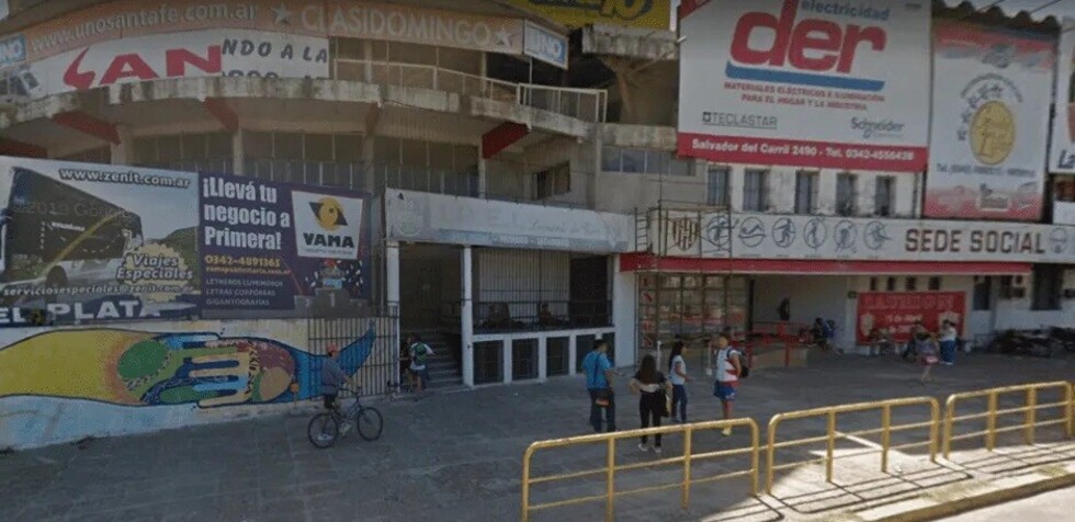 Acribillan a un hombre dentro de una cancha