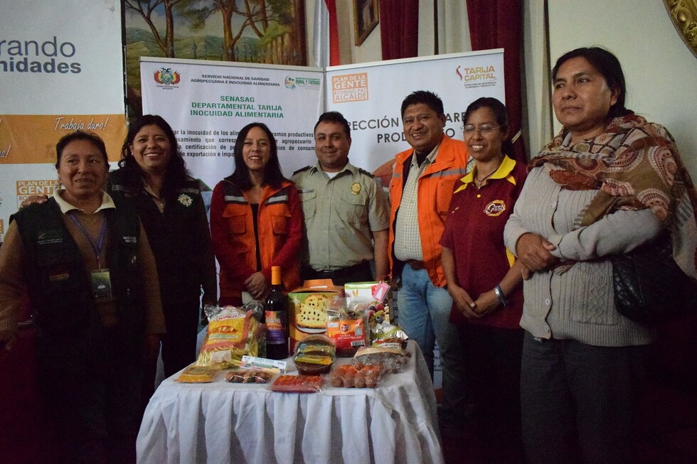 Instituciones en Tarija se unen contra las bebidas de contrabando