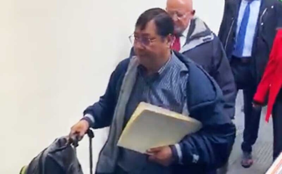 Luis Arce se fue a México: Denuncia tardanza en salvoconducto y hostigamiento policial