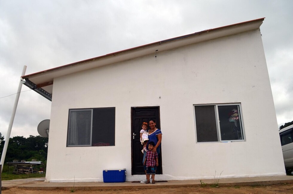 Inspeccionan  viviendas  sociales en Yacuiba