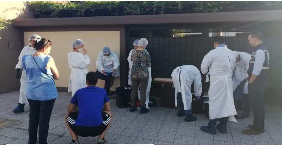 Hallan a mujer asesinada y amordazada en una casa