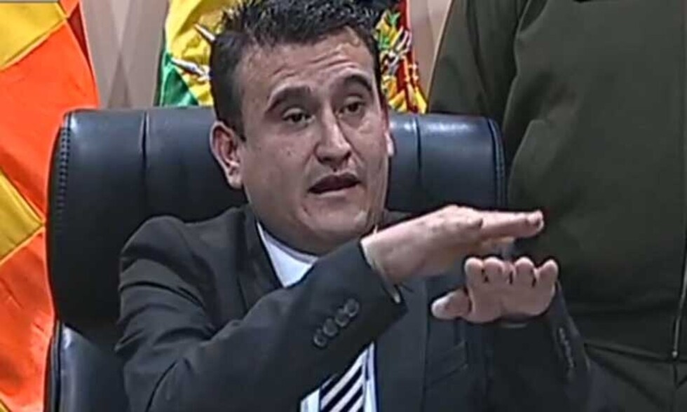 Gobierno anuncia disminución de tarifas eléctricas