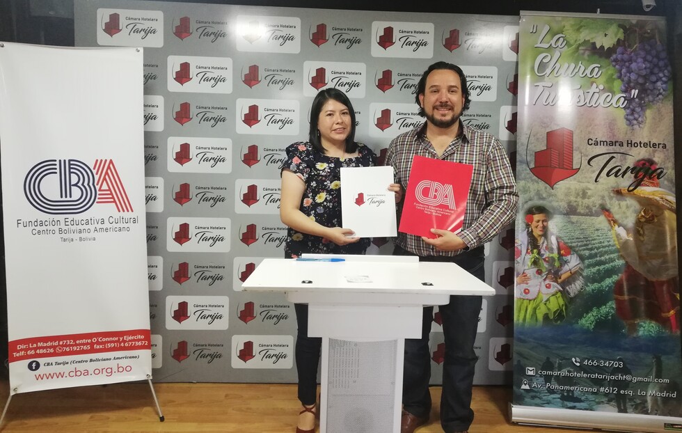 El CBA y la Cámara Hotelera de Tarija firman acuerdo de formación