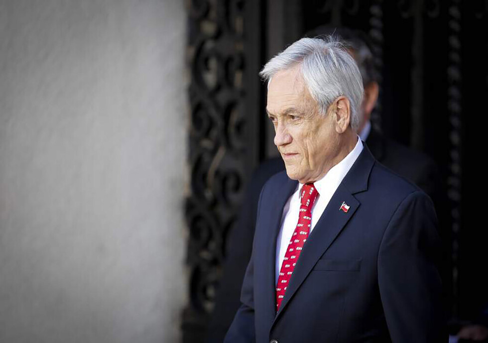 Comisión aprueba acusación constitucional contra Piñera