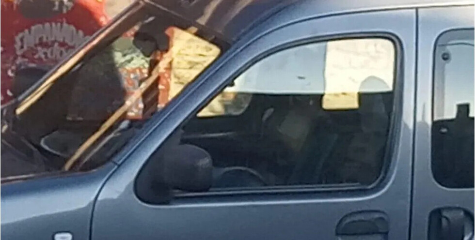 Acribillan a remisero dentro de su camioneta
