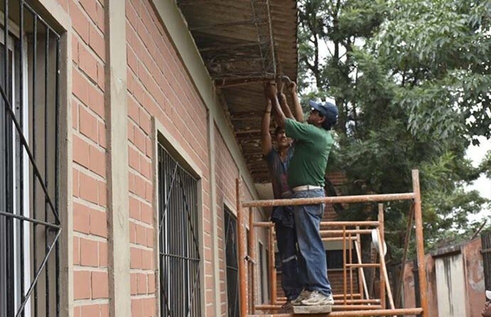 Inicia la refacción de escuelas en Yacuiba