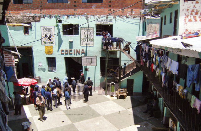 Las celdas de castigo, donde el reo es tratado como “basura”
