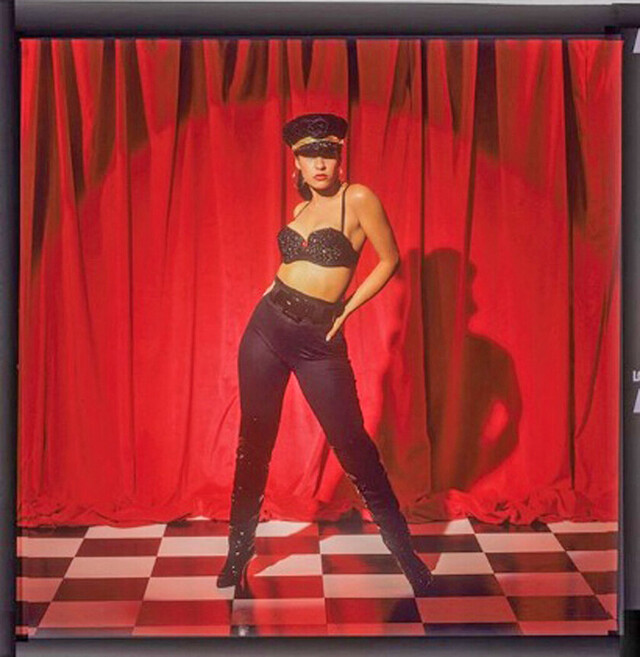 Exhiben fotos inéditas de la gran Selena