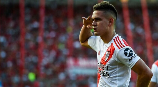 River le ganó a Independiente con goles de Borré y es líder