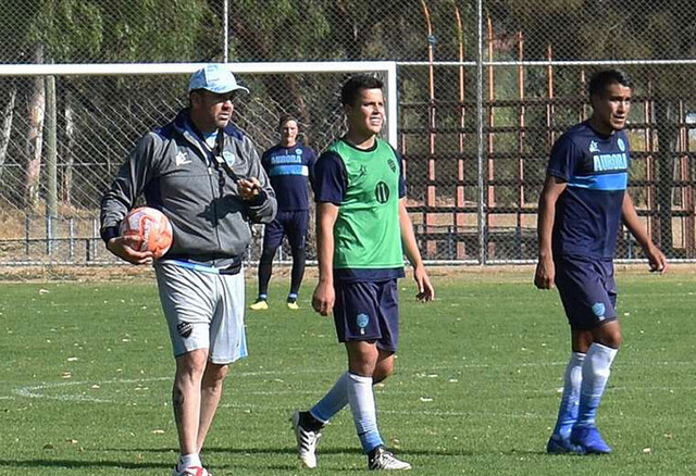 Yasmani Duk y Marcelo Aguirre refuerzan a Aurora