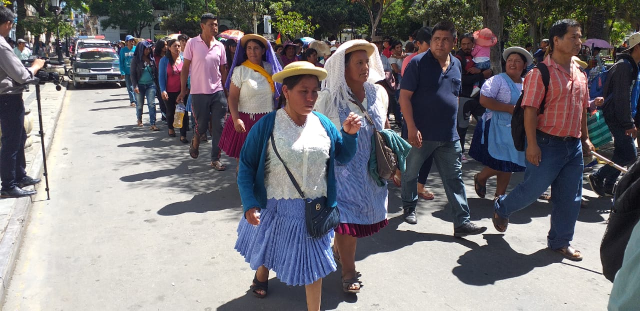 Marcha de comunidades campesinas exige desembolso del Prosol