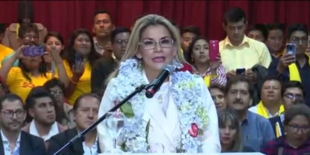 Áñez confirma su candidatura; ya son tres alianzas