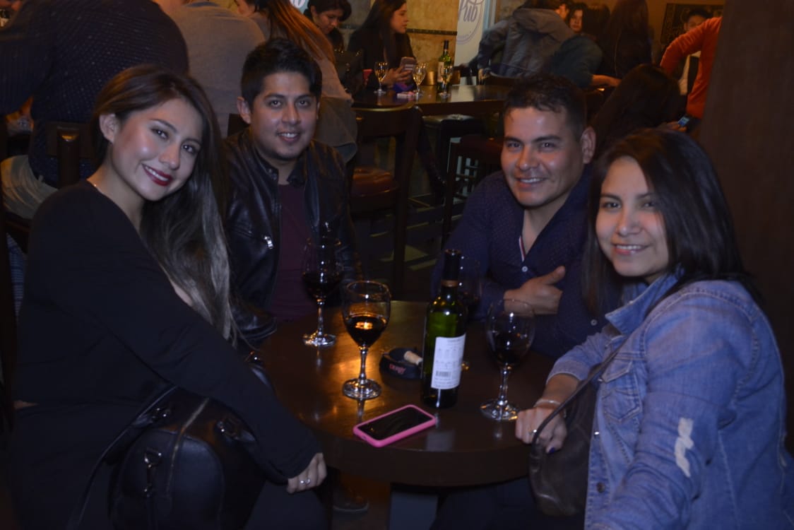 Folklore en vivo  en la capital